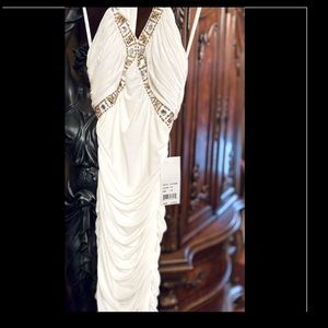 Hailey Logan by Adrianna Papell